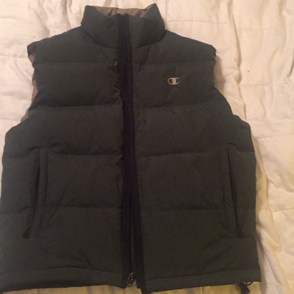 Champion Down Blend Puffer Vest Size M